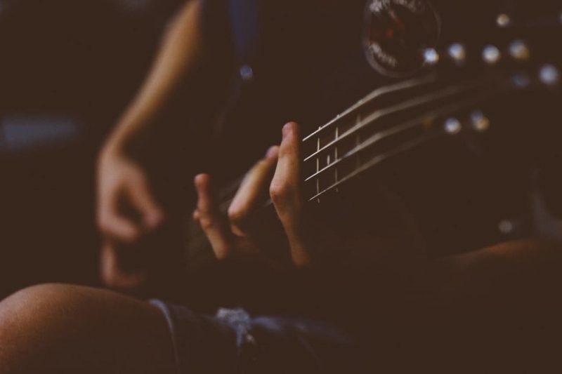 bass - strengeinstrument